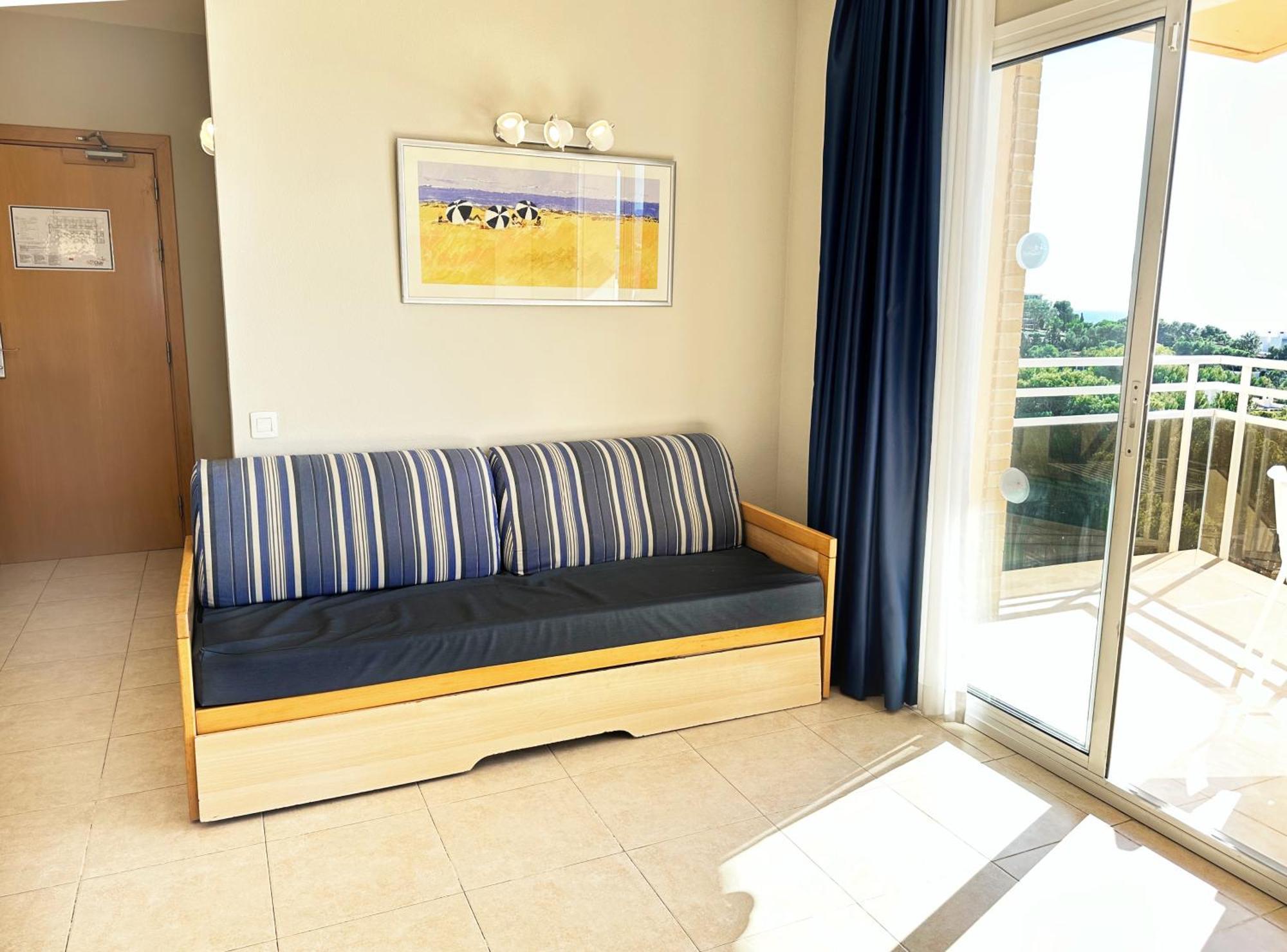 Aparthotel Sunclub Salou Oda fotoğraf